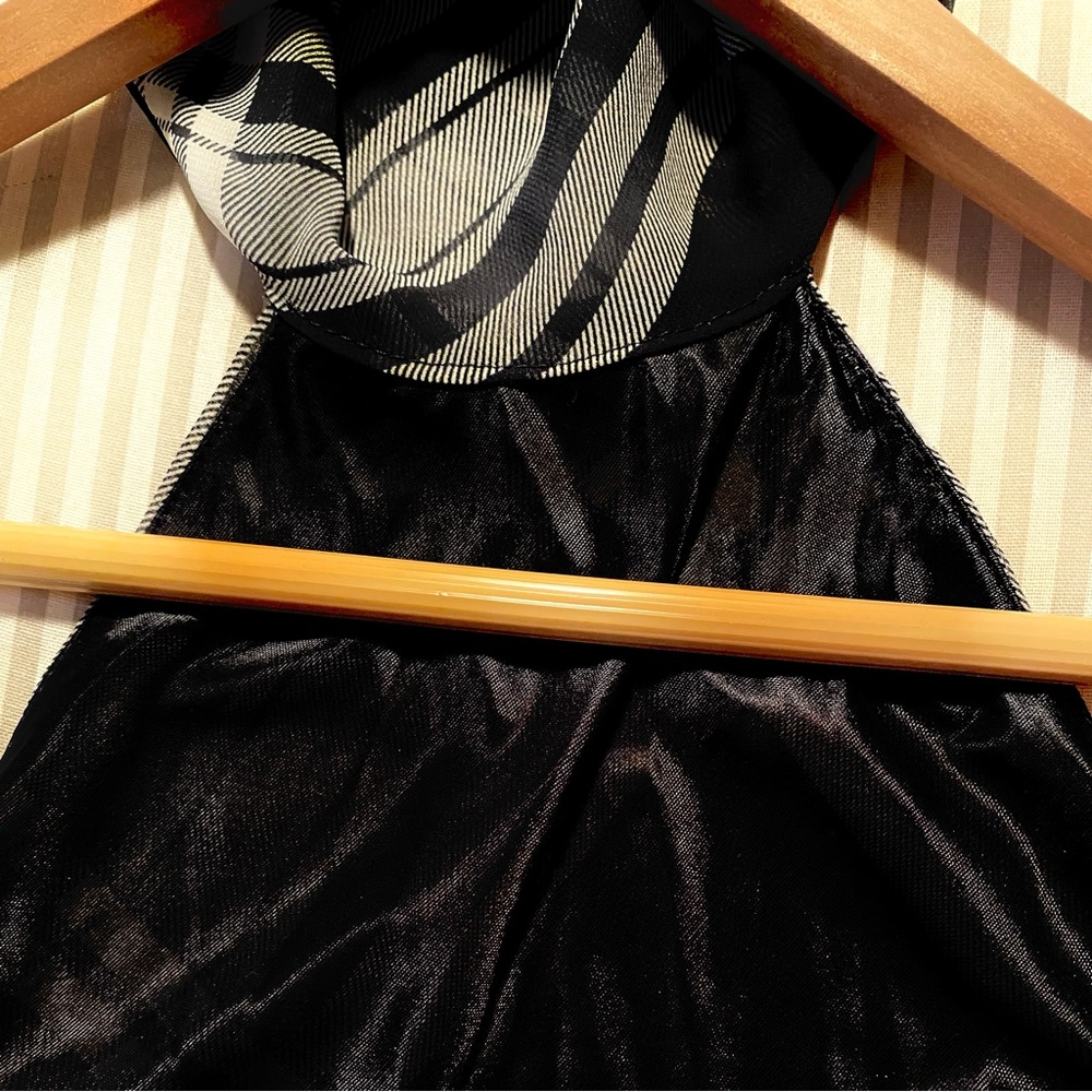 Beautiful black & white dress. Made in spain. See pictures for details. - Picture 10 of 14